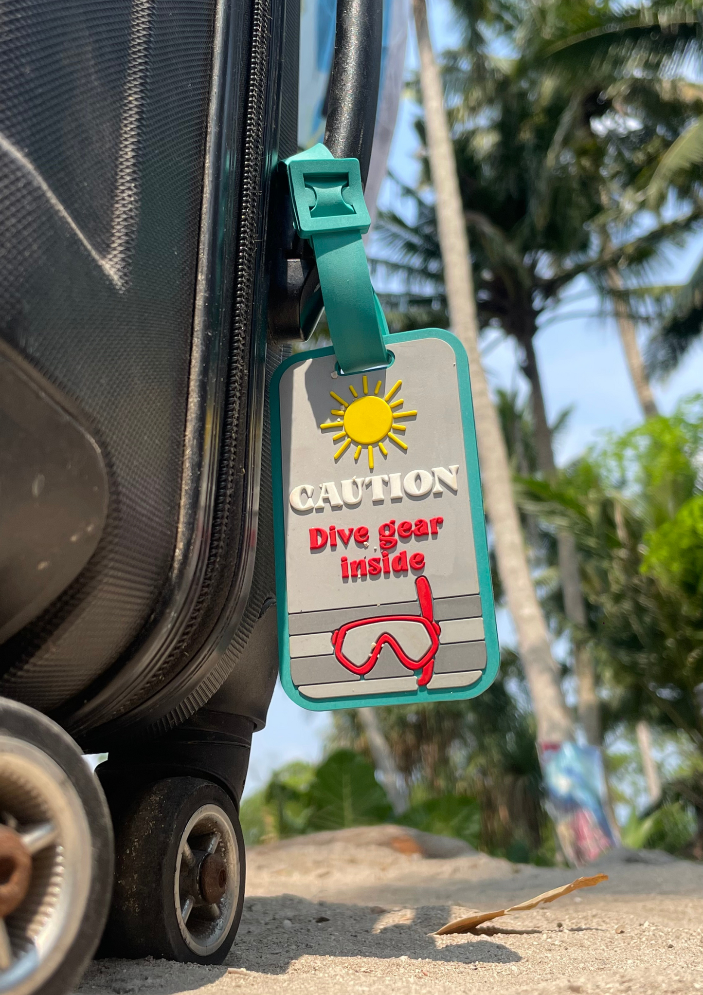 Dive Gear Inside Luggage Tag